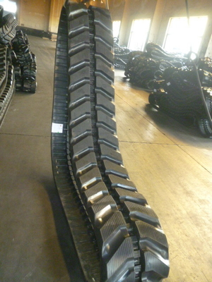 450x81.5x76 Excavator 81.5mm Pitch ile kauçuk izleri