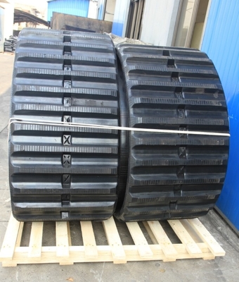 700x125x78 OEM Daha Az Toprak Zararı Büyük Dumper LD700 Kauçuk İzleri