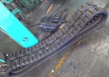 Bobcat T830 T870 için 450 x 86 x 58 boyutlarında lastik raylar
