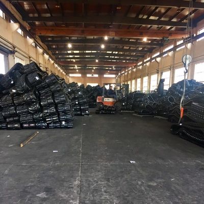 Lastik Track Caterpillar 30 "genişliği 762 x 152.4 x 66 traktör Challenger MT845 MT865 MT845B MT865B MT845C MT865C MT835C MT835 MT855B MT855 MT875C