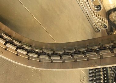 Düşük Gürültü Ekskavatör Kauçuk Parçalar Boyutu 250 X 96 X 41mm Kubota Rx202 U20 Için