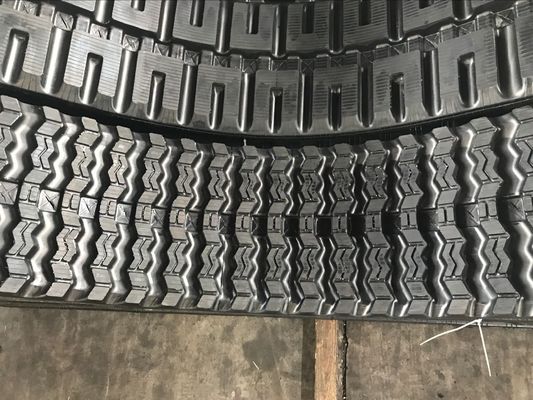 320x86x55/400x86x55/450x86x55 Zigzag Şablonu Kaydırma Yükleyici Kauçuk Çizgi