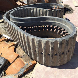 Ekskavatör Hitachi CG70 için Kauçuk Ve Çelik Damperli Kauçuk Parça 650 × 125 × 80