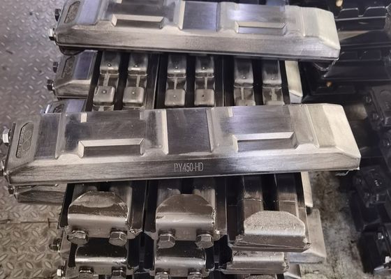Ekskavatör 450HD için Lastik Parça Pedleri Üzerinde 450mm Uzunluk Klipsi