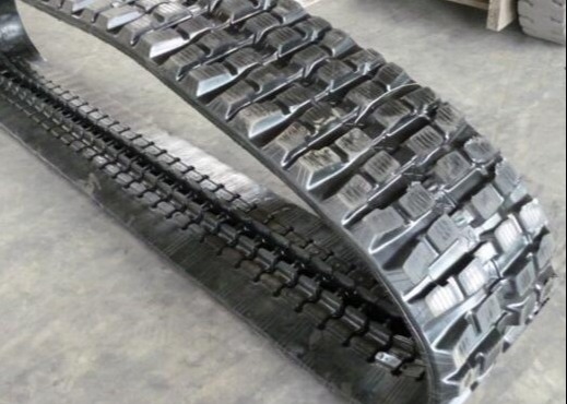 72 Bağlantılı Lastik Ekskavatör Paletleri 400mm Genişlik Ekskavatör Makine Parçaları